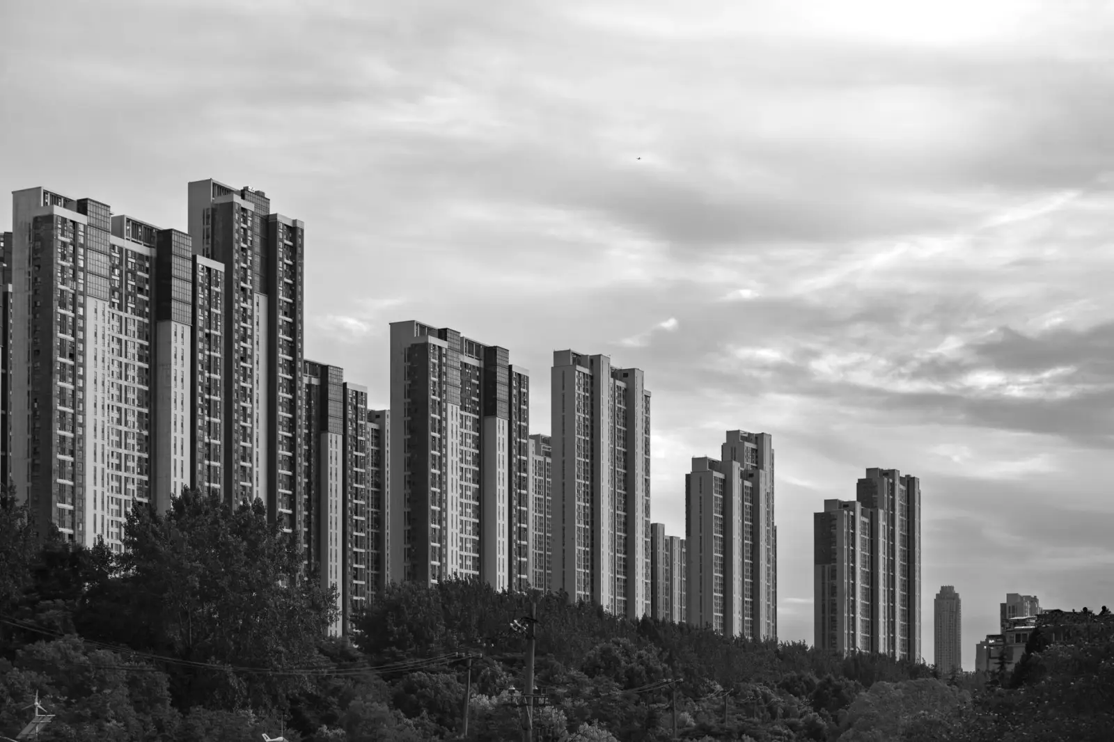 2025年沈阳房地产市场半年报：核心区域房价走势与土地供应分析正文配图 1